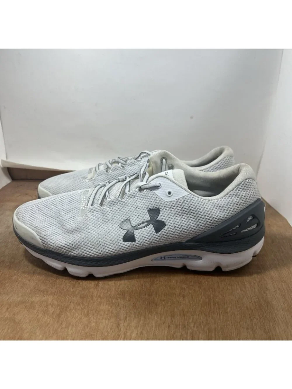 Under Armour Charged Gemini Mens Size 14 White Gray Running Shoes Sneakers